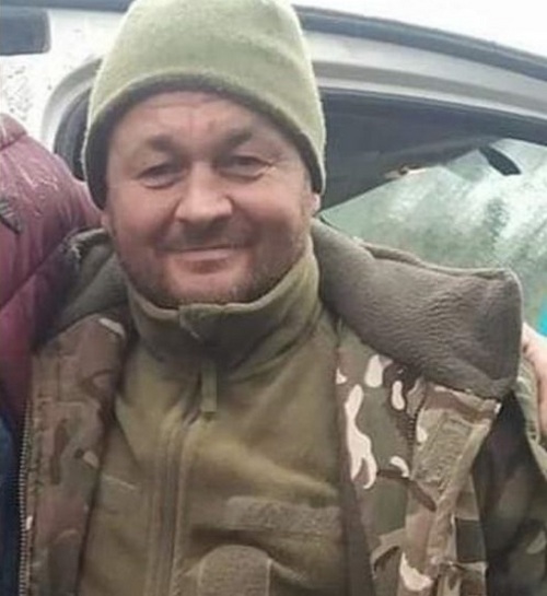 г