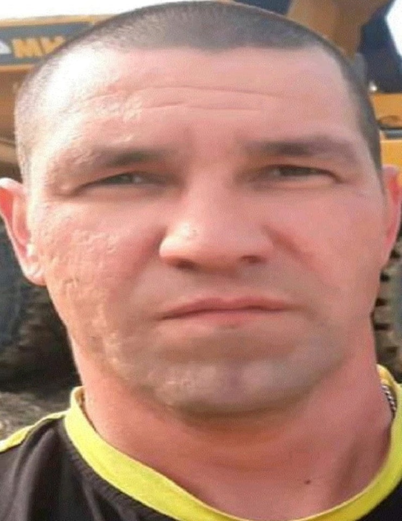 похвалит