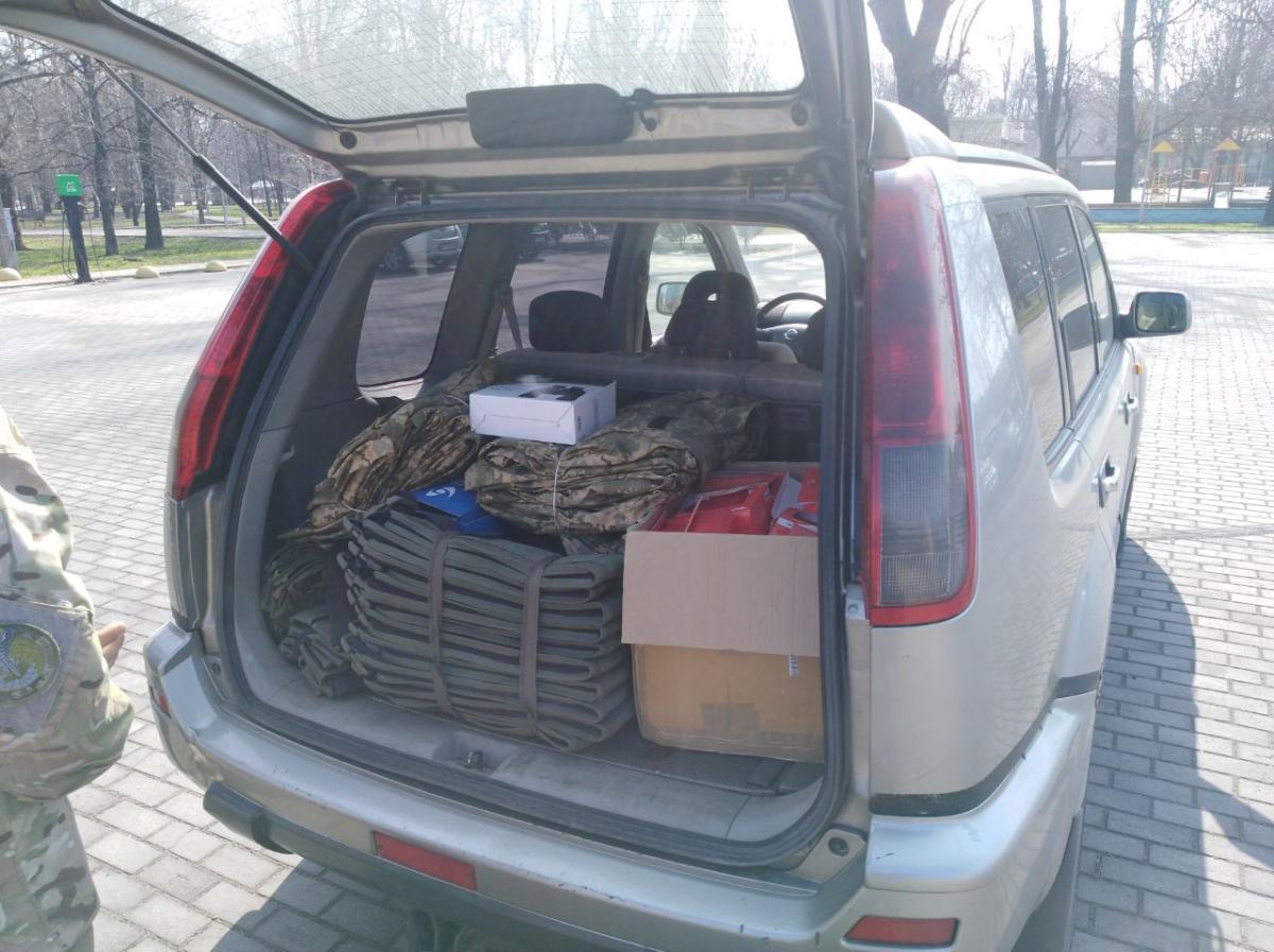 е
