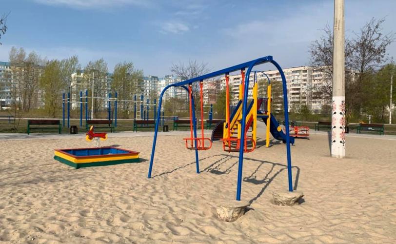 качели