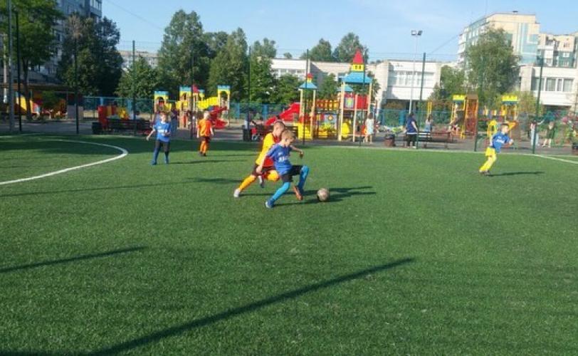 футболисты