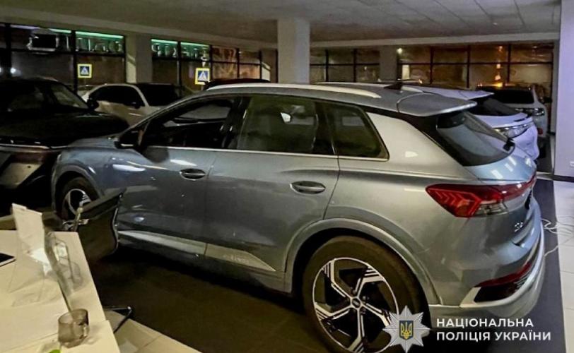 автосалон
