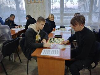 п