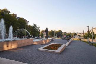 город