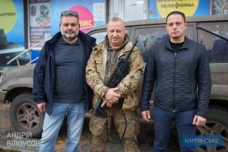 військові