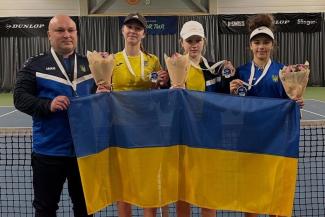 теніс