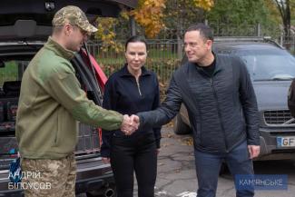 військові