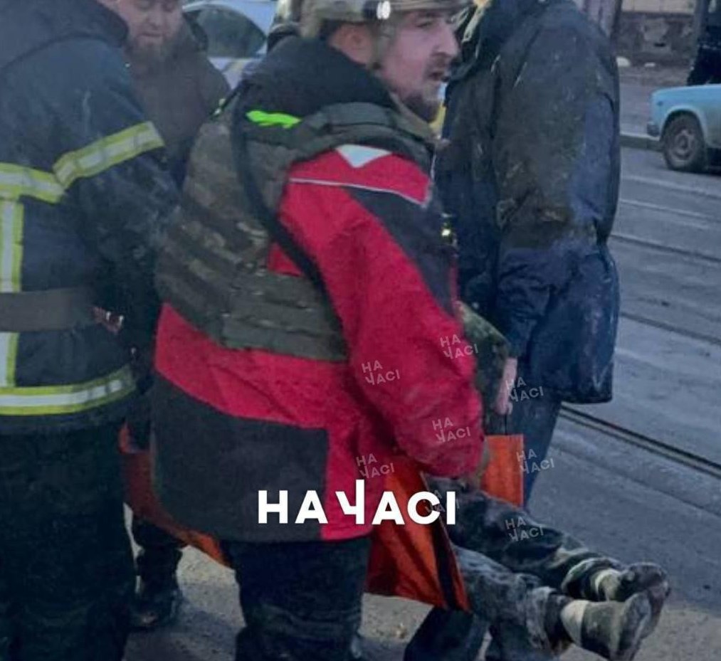 е