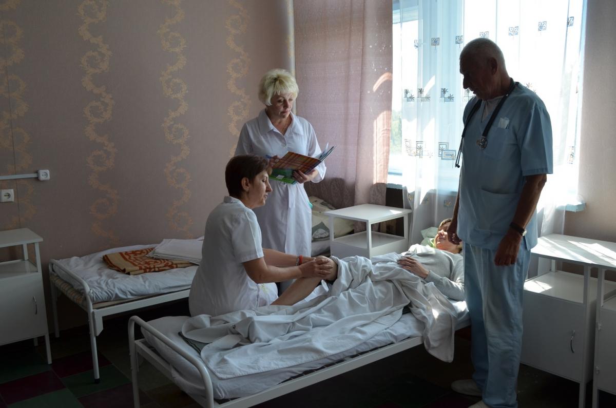 врачи