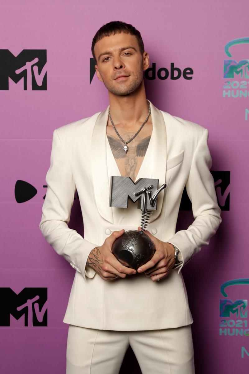  MTV EMA
