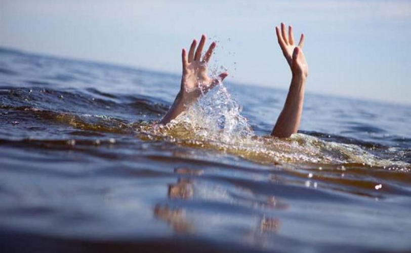 вода