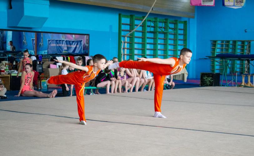 спортивна акробатика