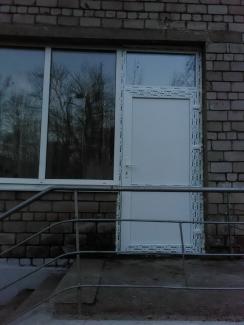 двери
