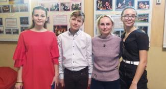 школьники