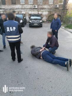 взяточник