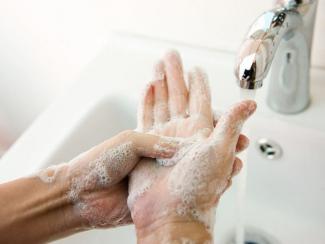 вода