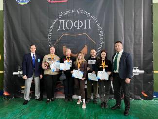 жим лежачи