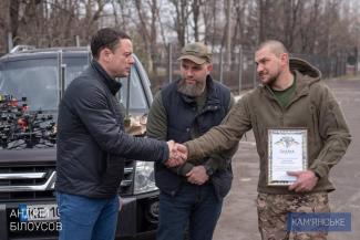 військові