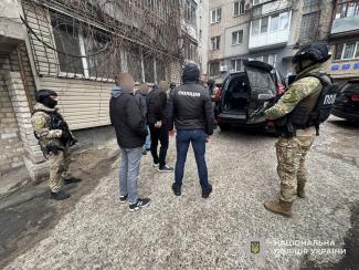 заволодіння земельними ділянками 