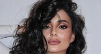 Анна Трінчер 